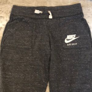 Nike gym vintage girls capris